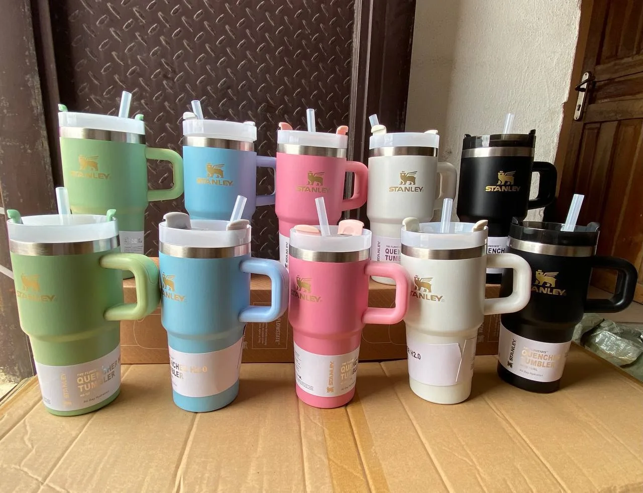 Small Stanley Stainless Travel Tumbler - Others Brand - Phones Category